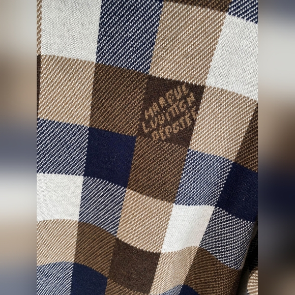 LV Men's Hooded Sweater - Picture 7 of 8